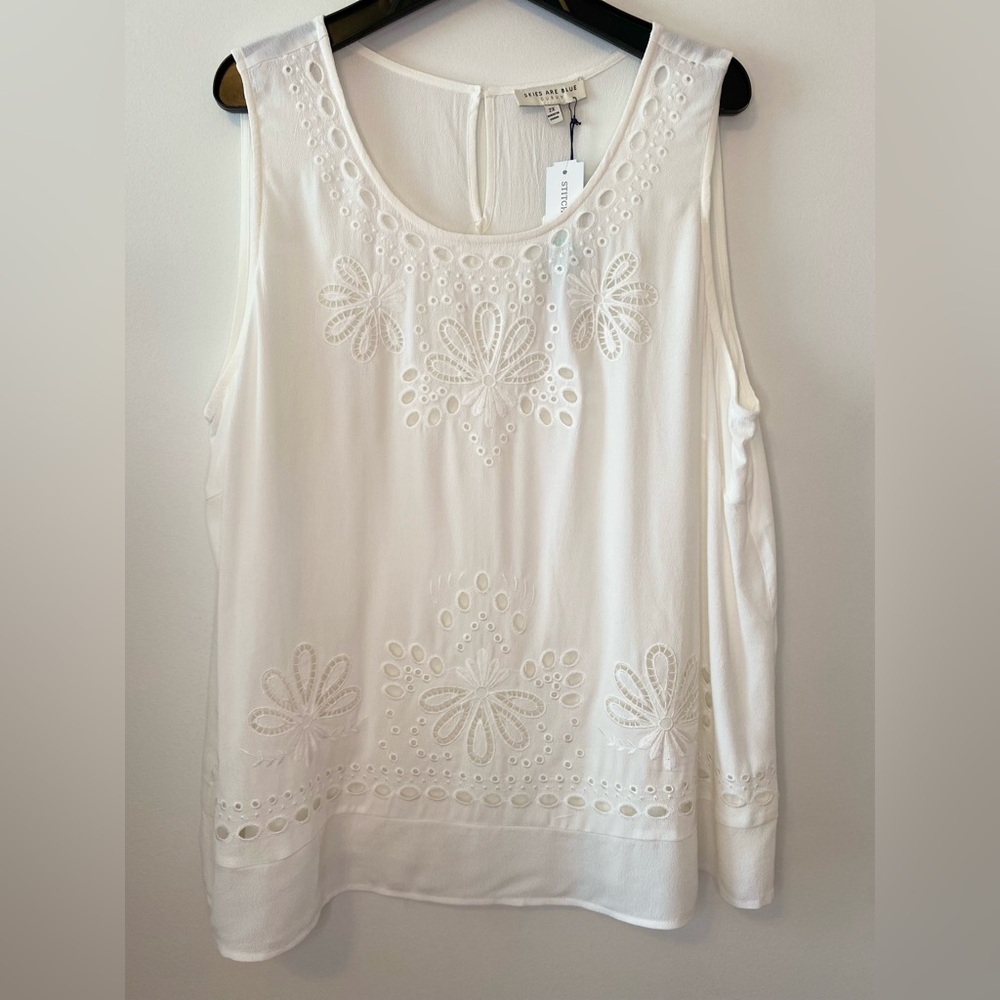 Skies Are Blue White Eyelet Tank Top - size 2x